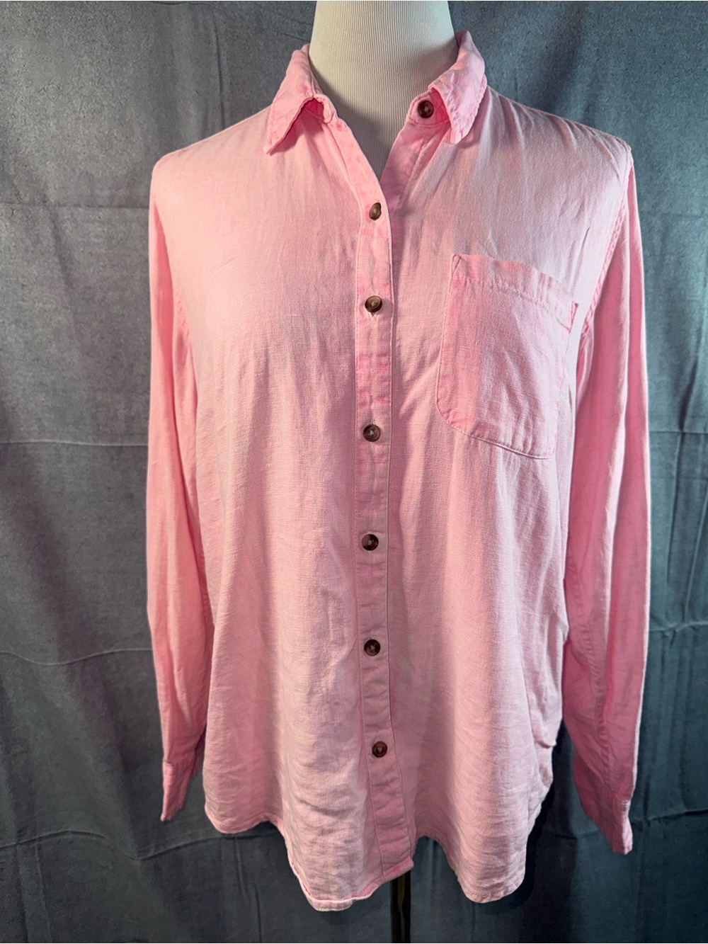 1280-Universal Thread Pink Long-Sleeve Button-Down Shirt